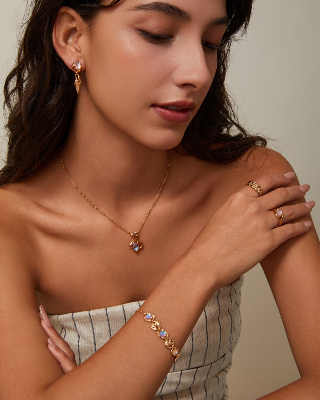 月明かりの夢のブレスレット