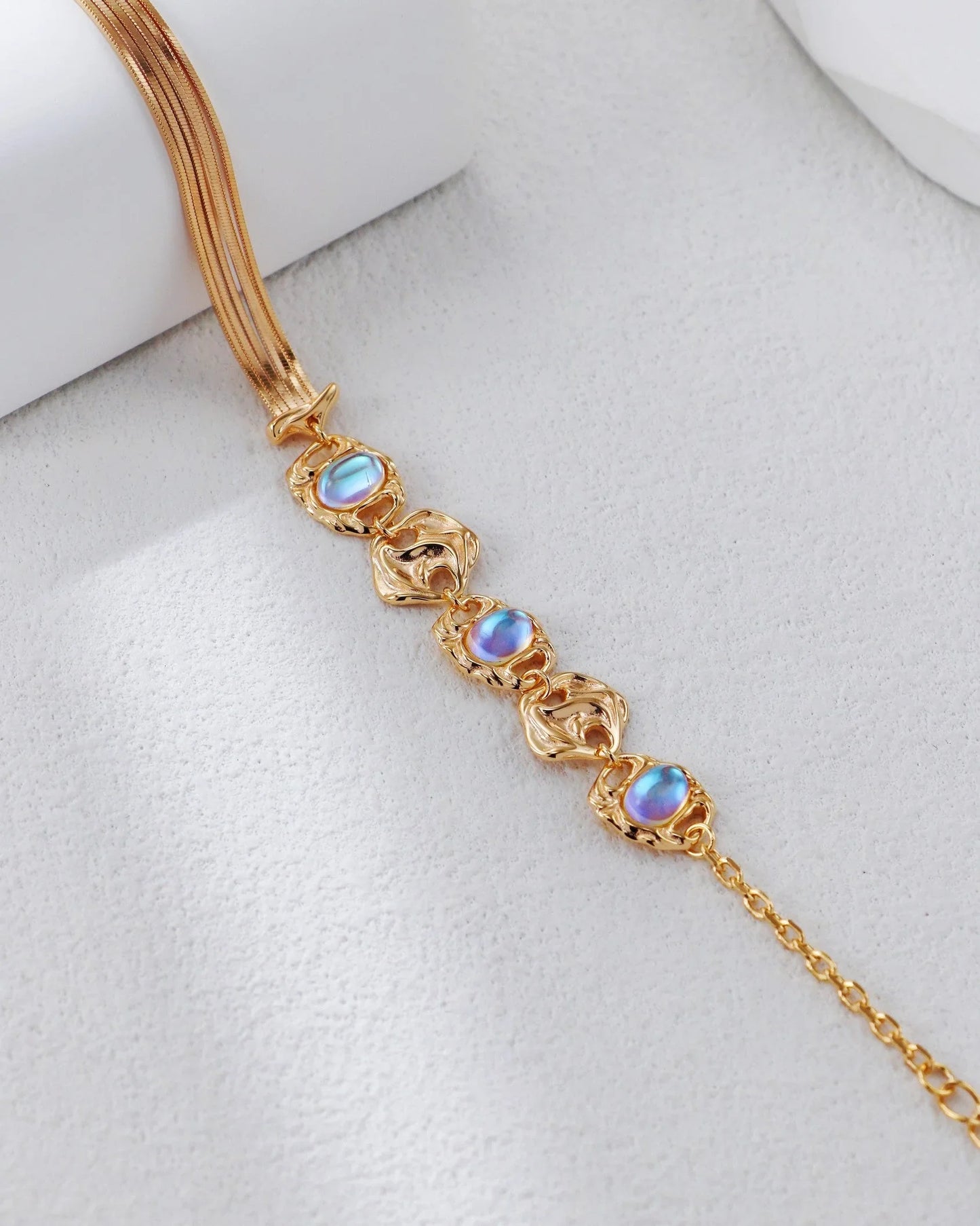 月明かりの夢のブレスレット