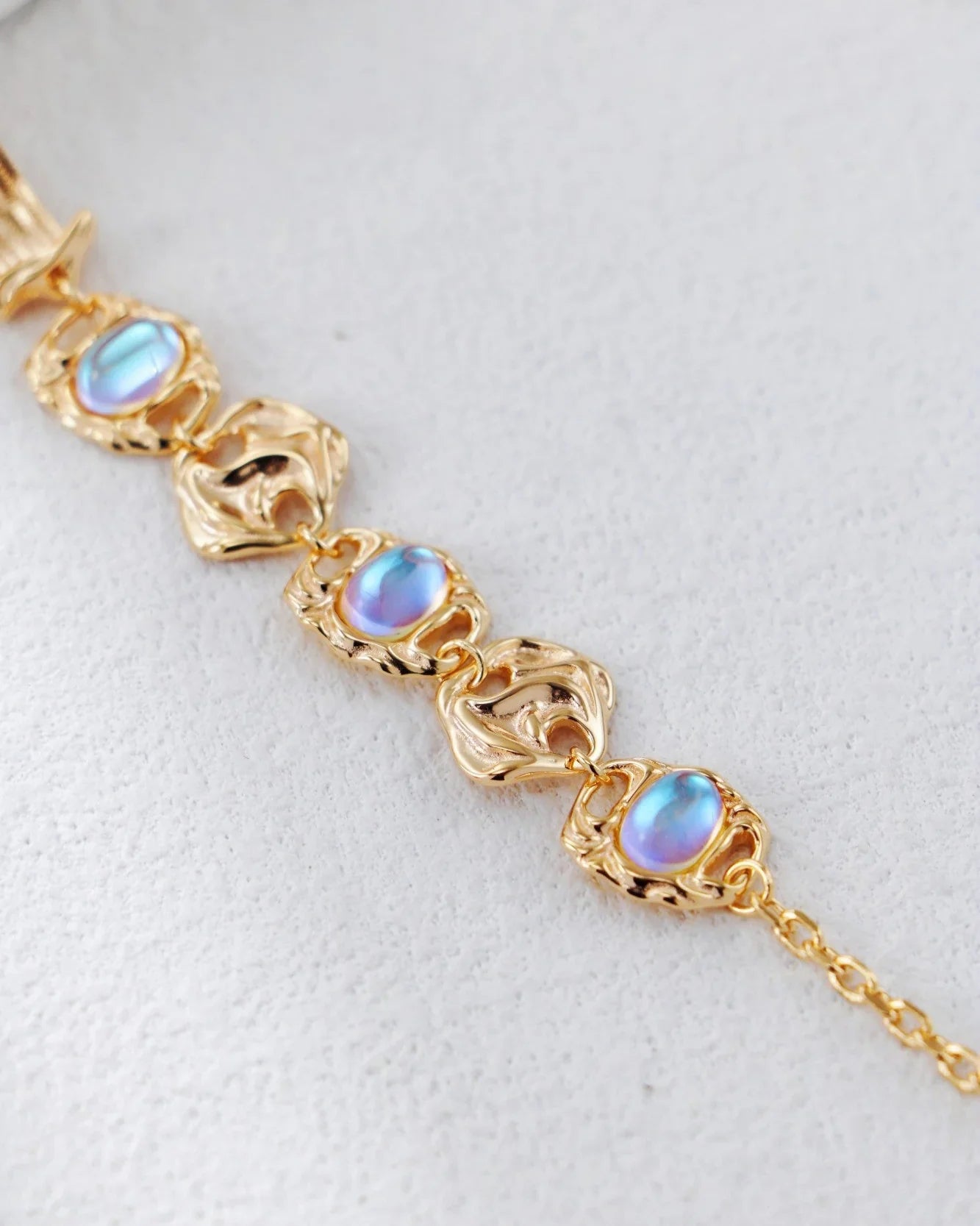 月明かりの夢のブレスレット