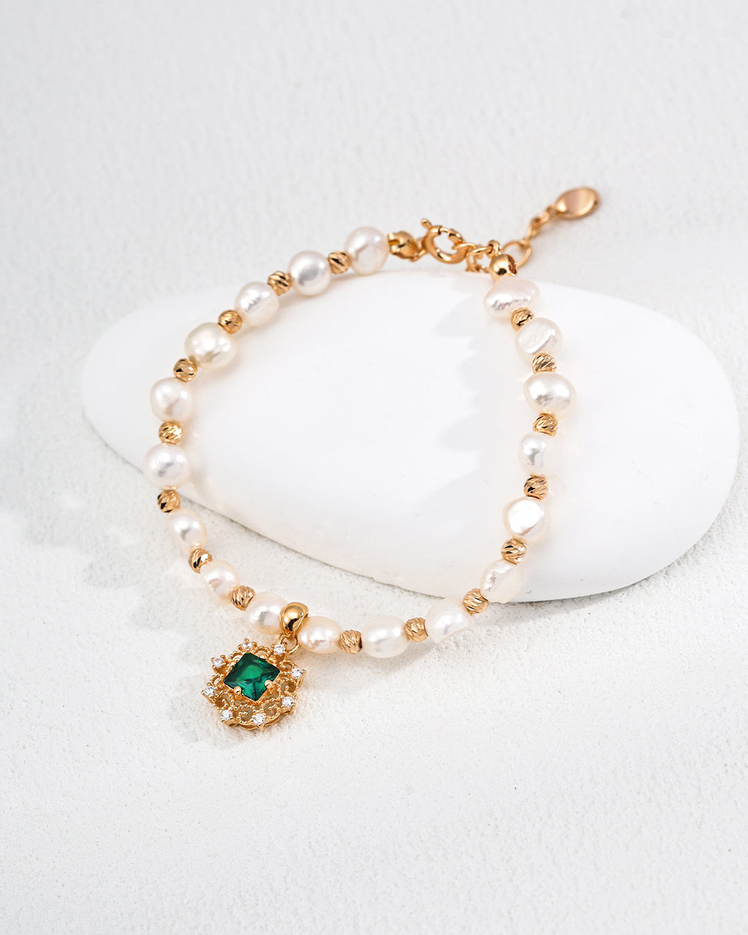 Regal Green Energy Pearl Bracelet